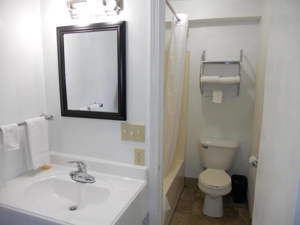 Knights Inn Harrisonville Екстер'єр фото